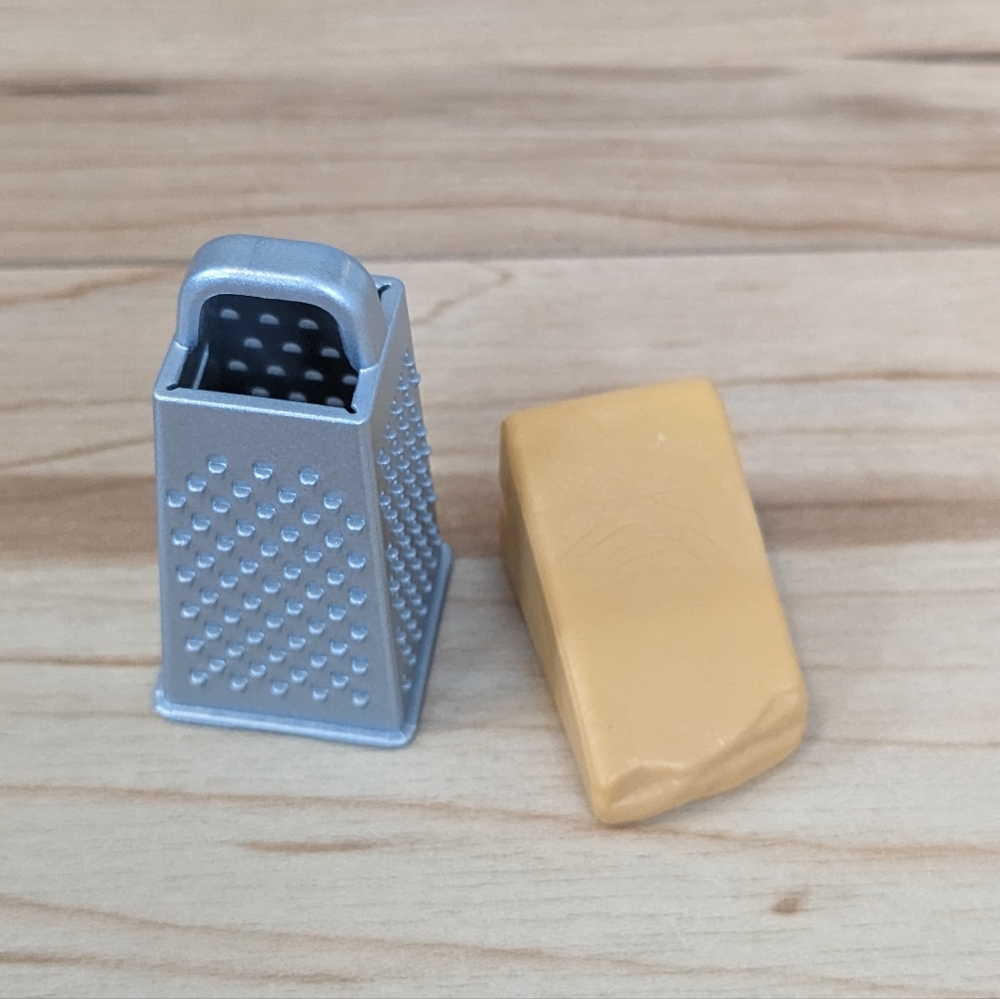 American Girl parmesan cheese & grater Blaire’s Family Farm Restaurant